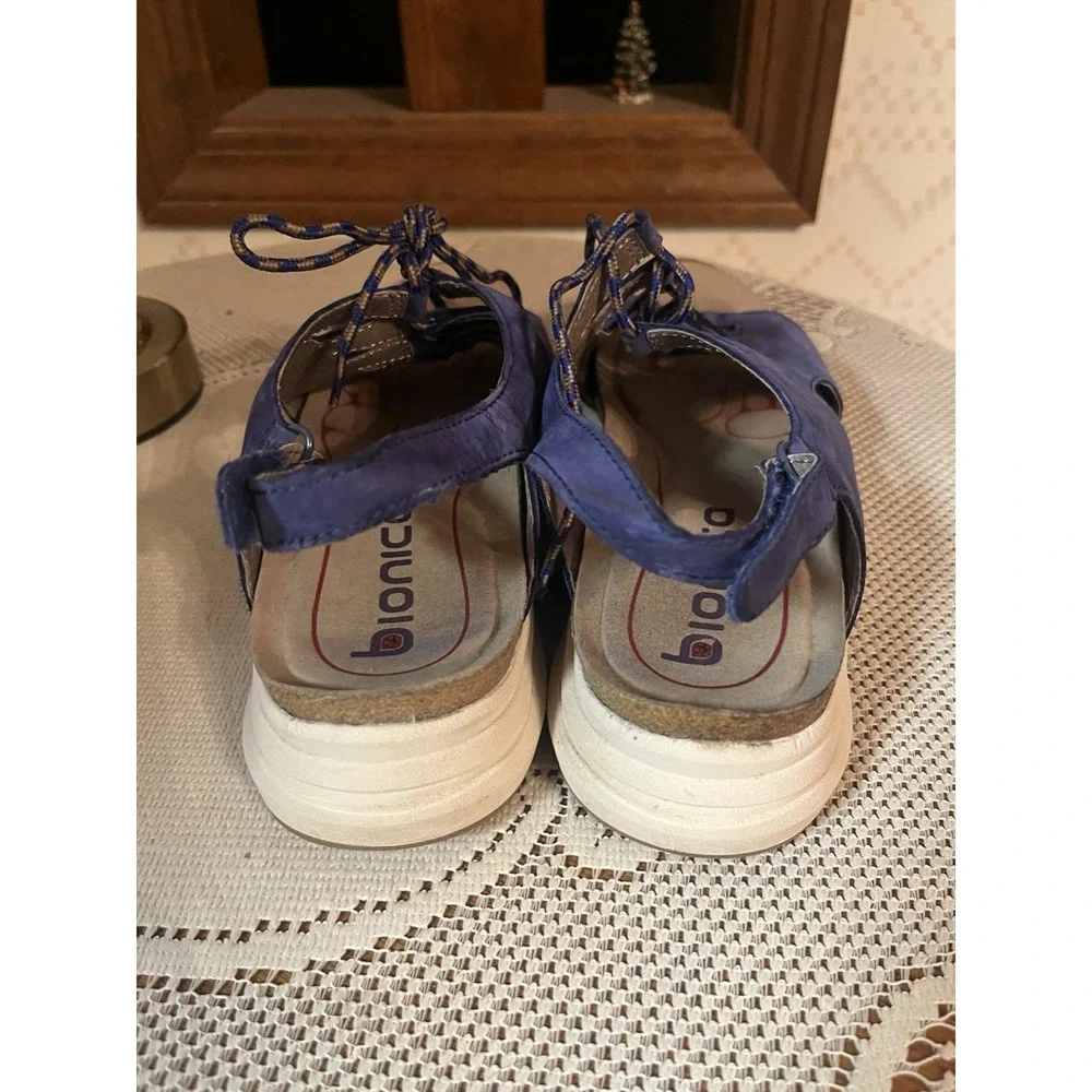 Bionica Blue Leather‎ Ormond All-Terrain Ghille Wedged Sandals Size 10M Women's
